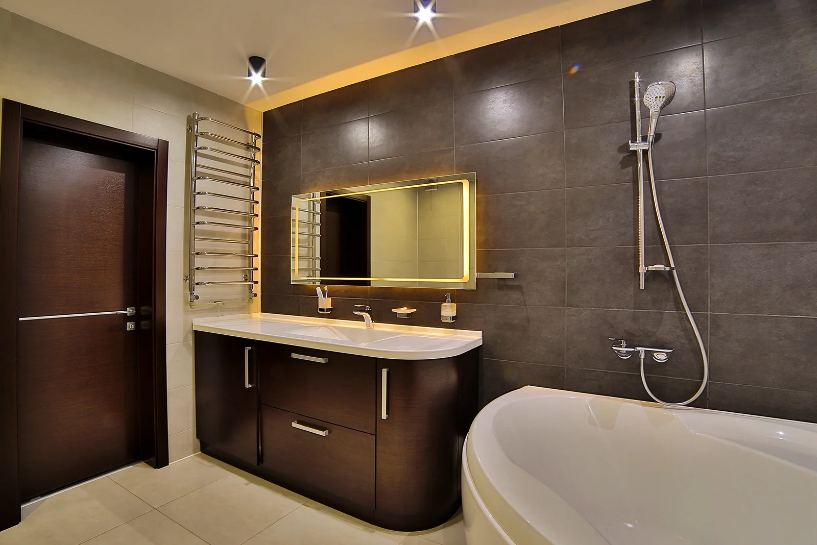 Aménagement intérieur de maison traditionnelle de 123 m² à BIARRITZ 